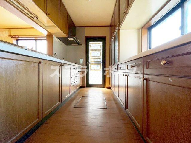 千里山東1 中古戸建のキッチン|コンパクトなキッチンで掃除もラクラク