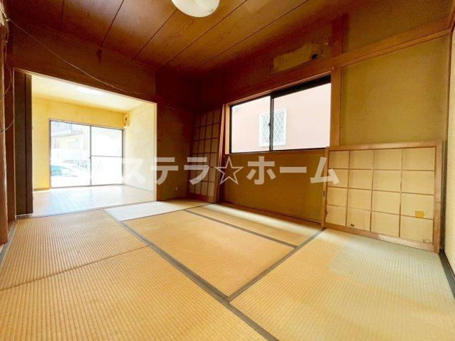 千里山東1 中古戸建の和室|畳の上でゆっくりとくつろげる和室です