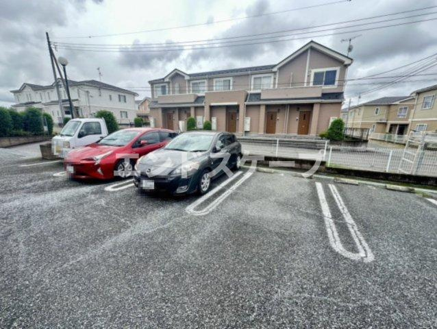プリート・コルソＢの駐車場|高崎、前橋のお部屋探しはエンドスケープまで！お客様の理想お聞かせ下さい♪