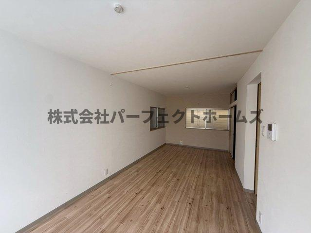 枚方市南中振２丁目の一戸建ての居間・リビング|おしゃれなリビングです