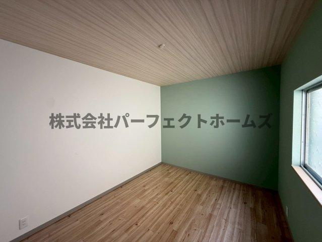枚方市南中振２丁目の一戸建ての洋室|ゆったりした洋室です