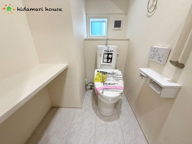 上尾市本町5丁目　新築戸建　ブルーミング01のトイレ