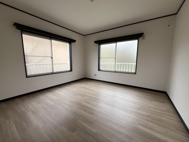 【中古】比企郡吉見町長谷リフォーム中古住宅の洋室|2F 8帖洋室です