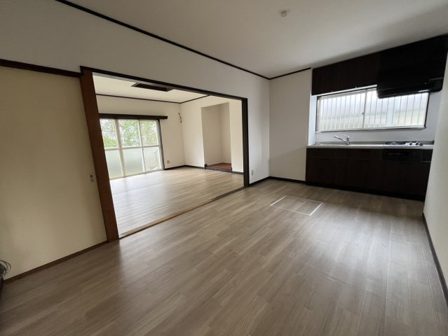 【中古】比企郡吉見町長谷リフォーム中古住宅のキッチン|ダイニングキッチン