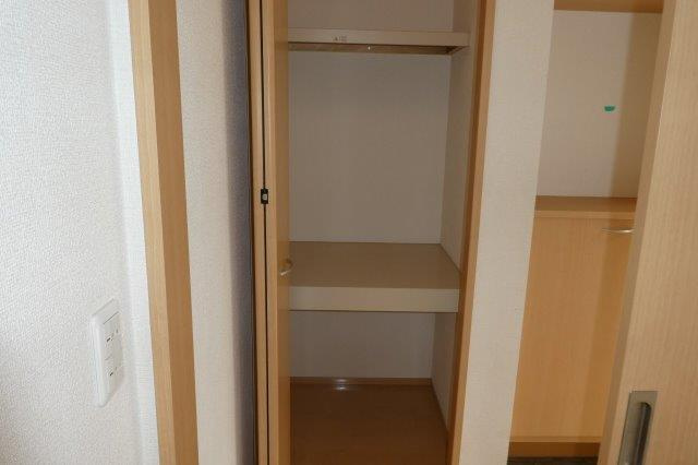 アンソレーヌＣの収納|廊下収納