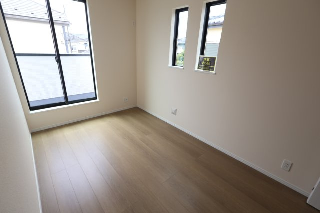 《仲介手数料無料》川越市石原町２丁目40-23新築一戸建てハートフルタウンの洋室|2階 5帖