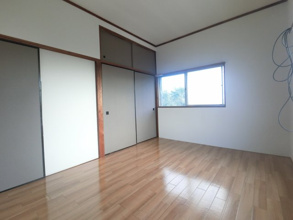 【寝室】