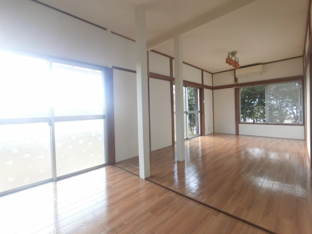 【居間・リビング】