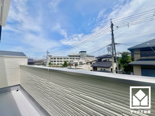 宇治市広野町寺山　2期　2号地のバルコニー