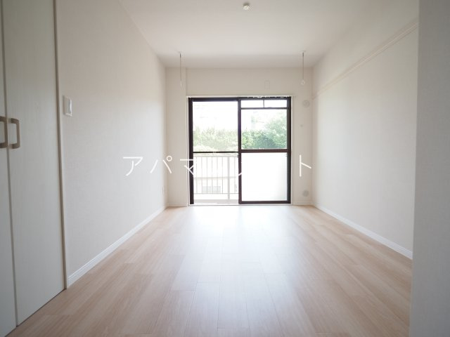 【寝室】 | 落ち着いて過ごせるお部屋なので、寝室にいかがでしょうか
