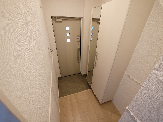 マノワール磯城の玄関|明るい玄関です