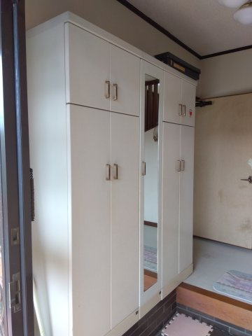 売中古戸建　富士市久沢の玄関|広々とした廊下でゆとりある間取りになっています。