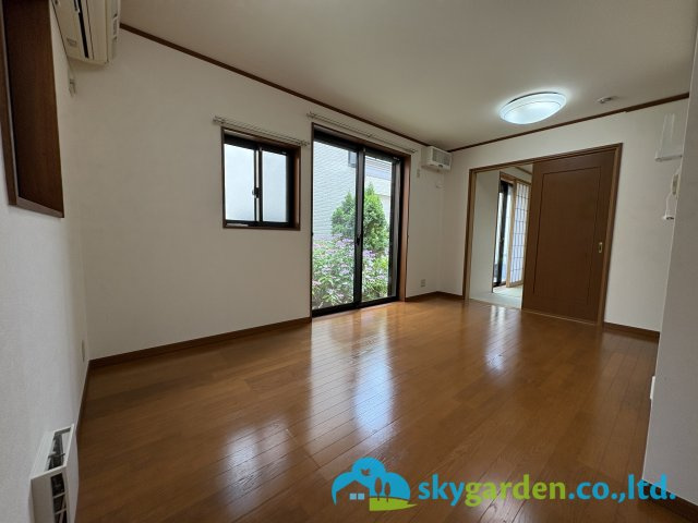 藤沢市辻堂東海岸２丁目　中古戸建　全１棟の居間・リビング