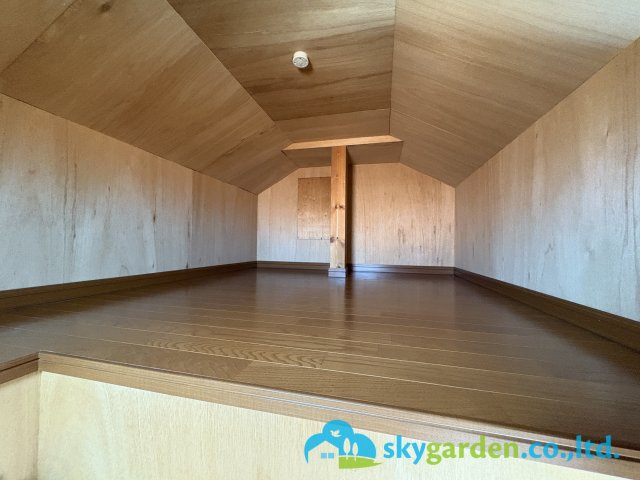 藤沢市辻堂東海岸２丁目　中古戸建　全１棟の内装|小屋裏収納の様子