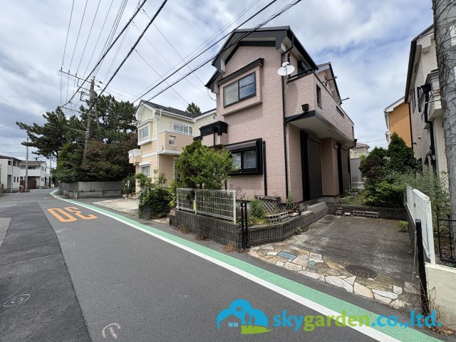 藤沢市辻堂東海岸２丁目　中古戸建　全１棟の前面道路含む現地写真|前面道路含む現地写真です