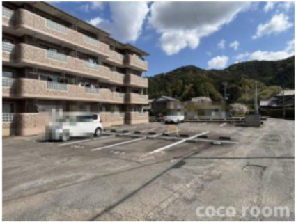 グランメールの駐車場