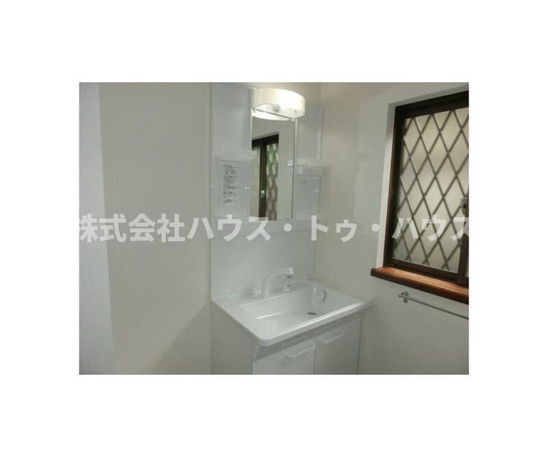 柏市酒井根３丁目貸家の洗面所