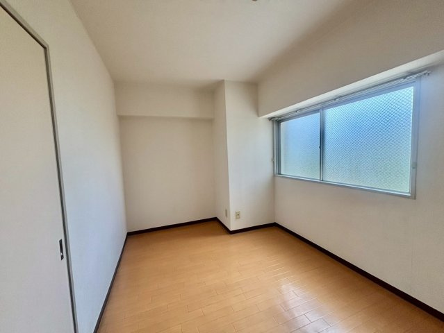 ロイヤルコーポ野田の洋室
