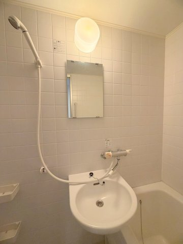 広島市西区東観音町の賃貸マンションの洗面所