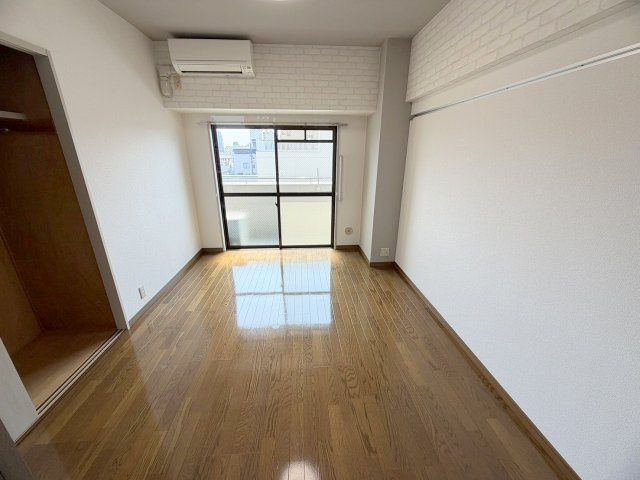 広島市西区東観音町の賃貸マンションの内装