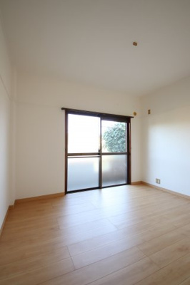 【寝室】 | ロイヤルハイツ