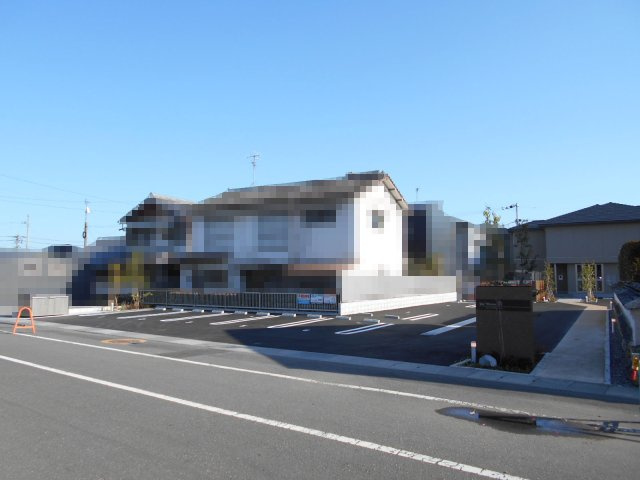 シャーメゾン倉月極駐車場