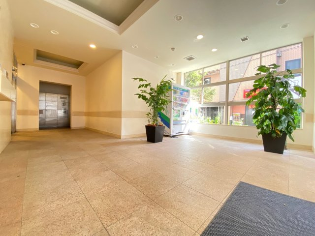 ウィルテラス千葉中央のエントランス