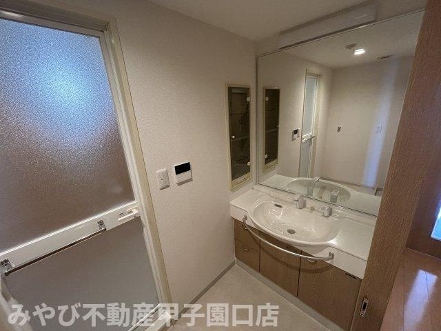 ＮＴＰＲレジデンス甲子園四番町の洗面所