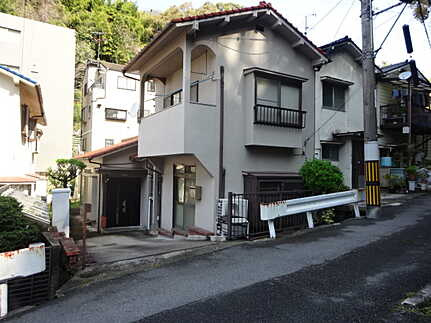 南区丹那町の周辺
