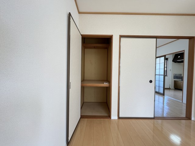 リヴェール目久美B棟の収納