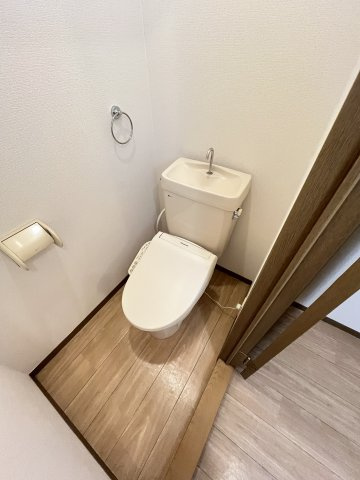 リヴェール目久美B棟のトイレ