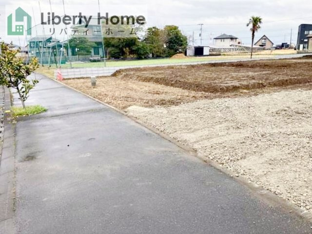 潮来市日の出5丁目　新築戸建　1号棟の前面道路含む現地写真