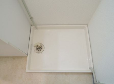 【設備】 | ビラ小松 | 室内に洗濯機が置けます