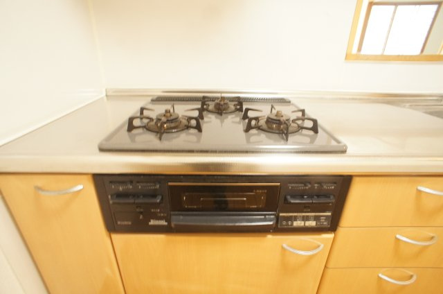 グランコート蘇我のキッチン|102号室の写真です