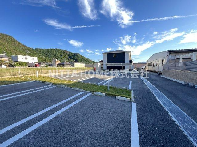 Grand villa 碧の駐車場|駐車場スペースになります☆
