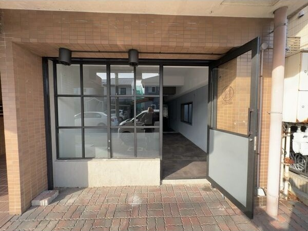 セレニデ名城(1階店舗)の外観