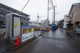 【前面道路含む現地写真】