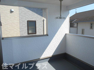 【バルコニー】 | 郡山市昭和1丁目新築一戸建て5棟 | お洗濯にも便利なバルコニー付き