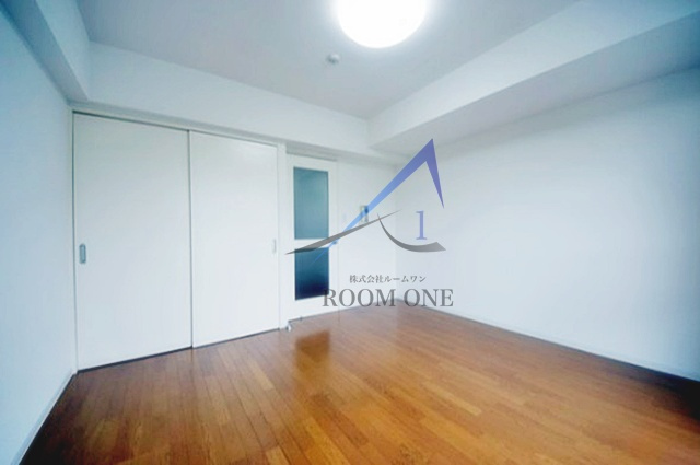 パークフロントの居間・リビング|洋室のお部屋です。