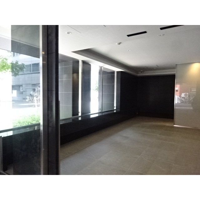 ザ・パークハビオ日本橋箱崎町のエントランス