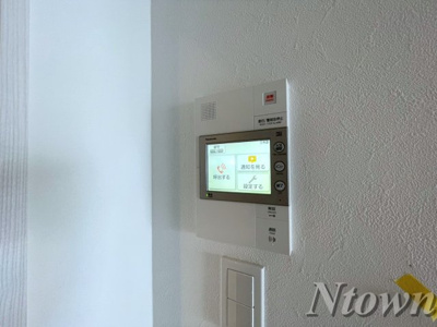 【セキュリティ】 | FIRST RESIDENCE SAKAE(ファーストレジデンス栄) | モニター付きインターフォンです