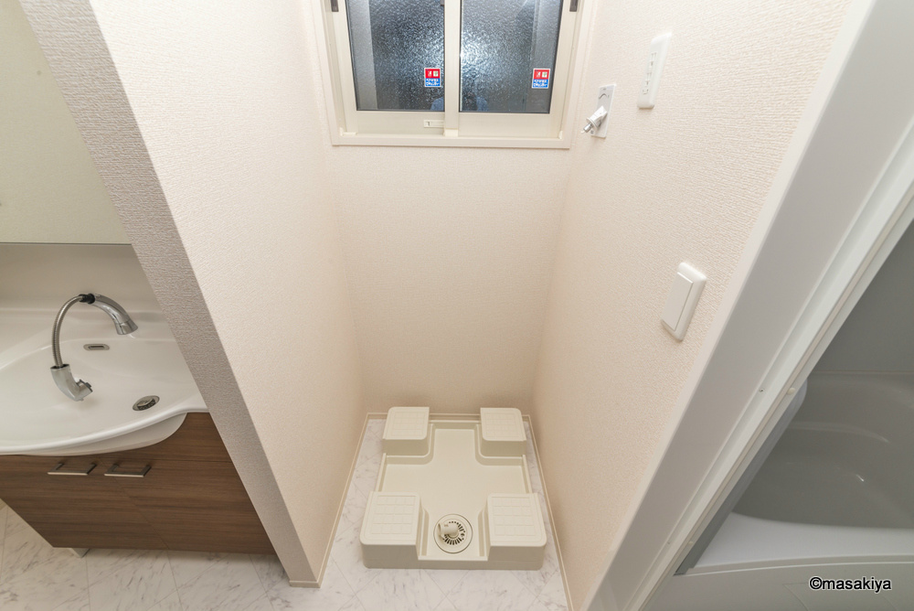 バン・ド・ソレイユの洗面所|室内洗濯機置き場