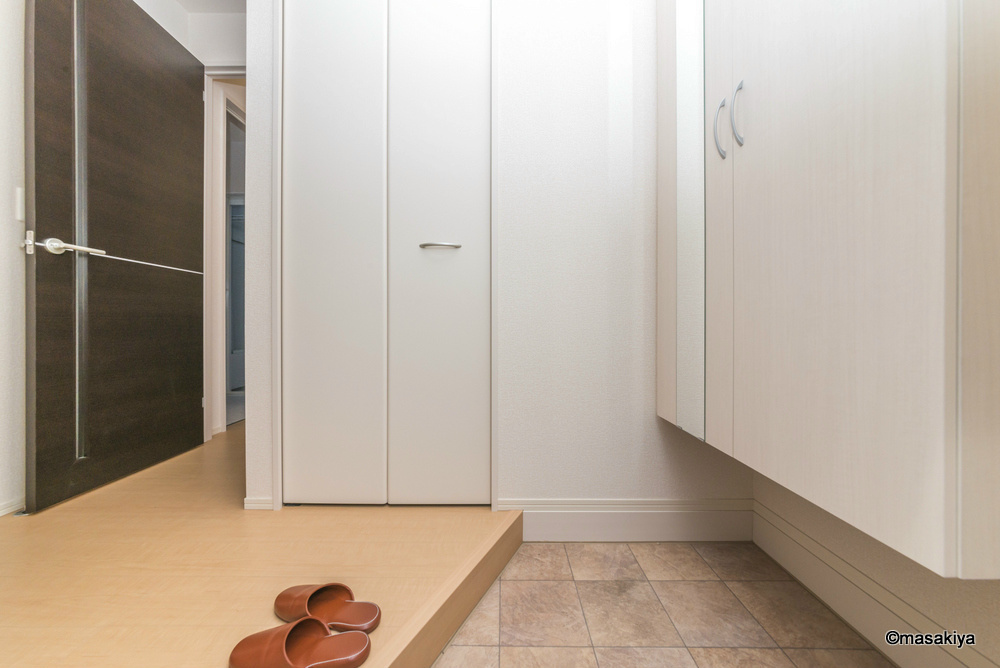 バン・ド・ソレイユの玄関|玄関