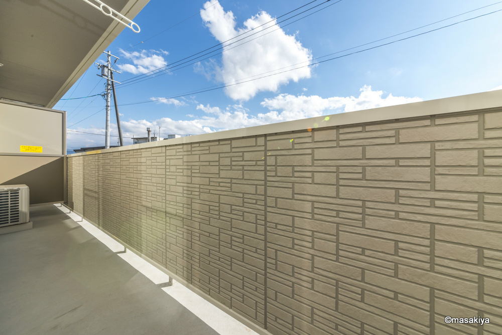 バン・ド・ソレイユのバルコニー|バルコニー