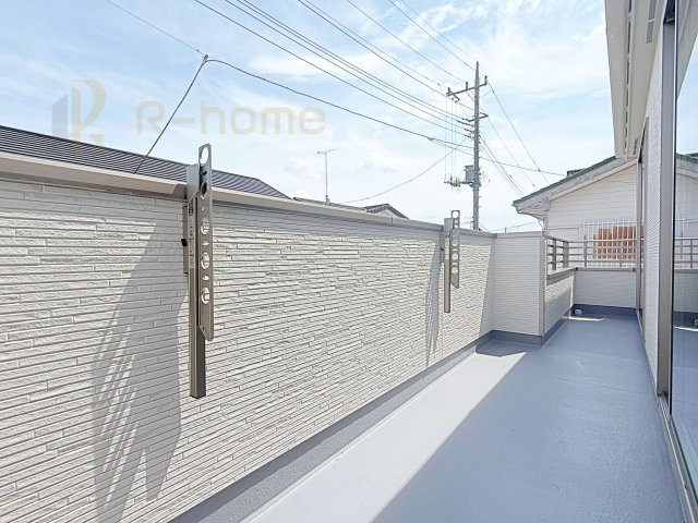 水戸市曙町　新築戸建て　A号棟のバルコニー|お布団やラグなどの大きな物も干しやすい広々としたバルコニー！