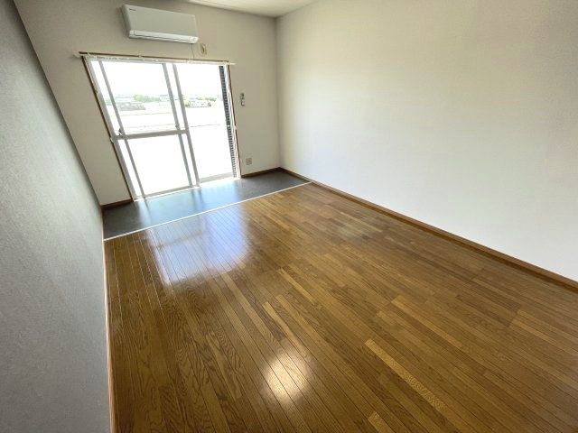 【寝室】 | 落ち着いて過ごせるお部屋なので、寝室にいかがでしょうか