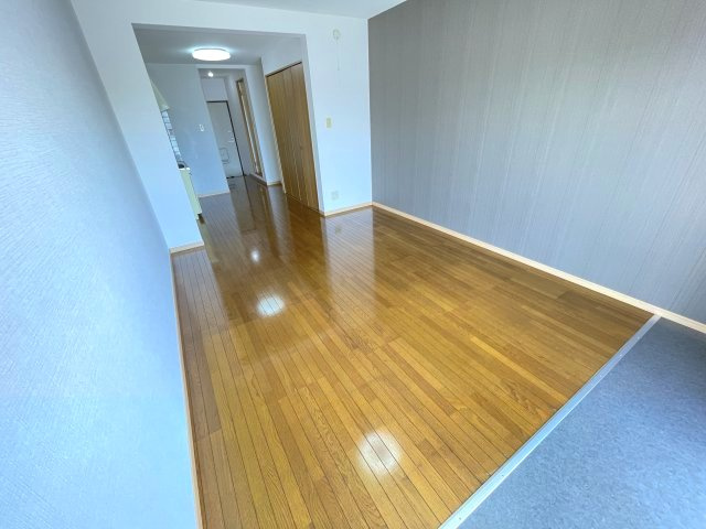 【寝室】 | 落ち着いた色調の寝室です