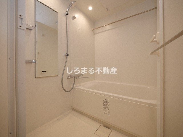 コンフォリア・リヴ南森町Qの浴室