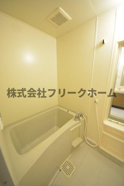 武蔵野市境２丁目の賃貸マンションの浴室