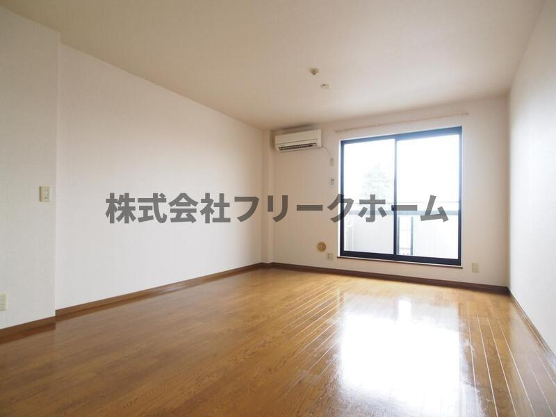 武蔵野市境２丁目の賃貸マンションの居間・リビング